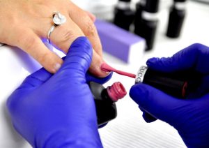 Kurs online manicure hybrydowy