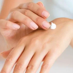 Regeneracyjny zabieg na ciepło – kurs online hot manicure z certyfikatem | STYL – STUDIO