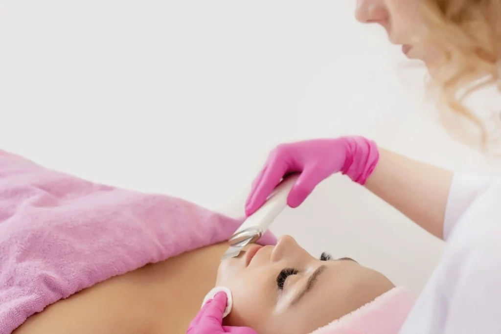 Peeling kawitacyjny - jak działa
