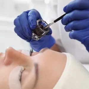 Kurs online henna z geometrią brwi — z certyfikatem | STYL – STUDIO, aplikacja henny, geometria brwi