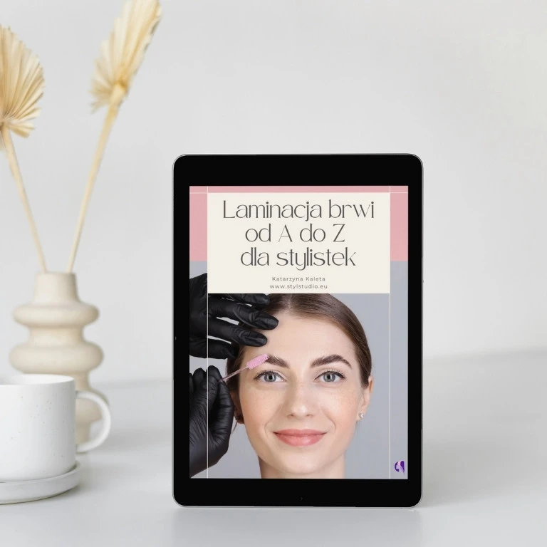 E-book Laminacja brwi od A do Z dla stylistek – okładka na tablecie
